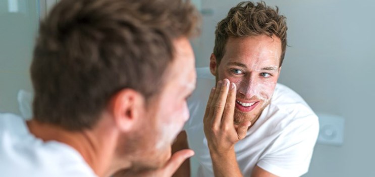 Hudpleje for mænd → Læs apotekerens 4 tips til og fedtet hud!